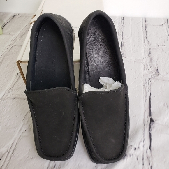 L. L. Bean Black Suede Loafers OFR 8404 7.5M Made in Canada in Box EUC - Picture 1 of 9